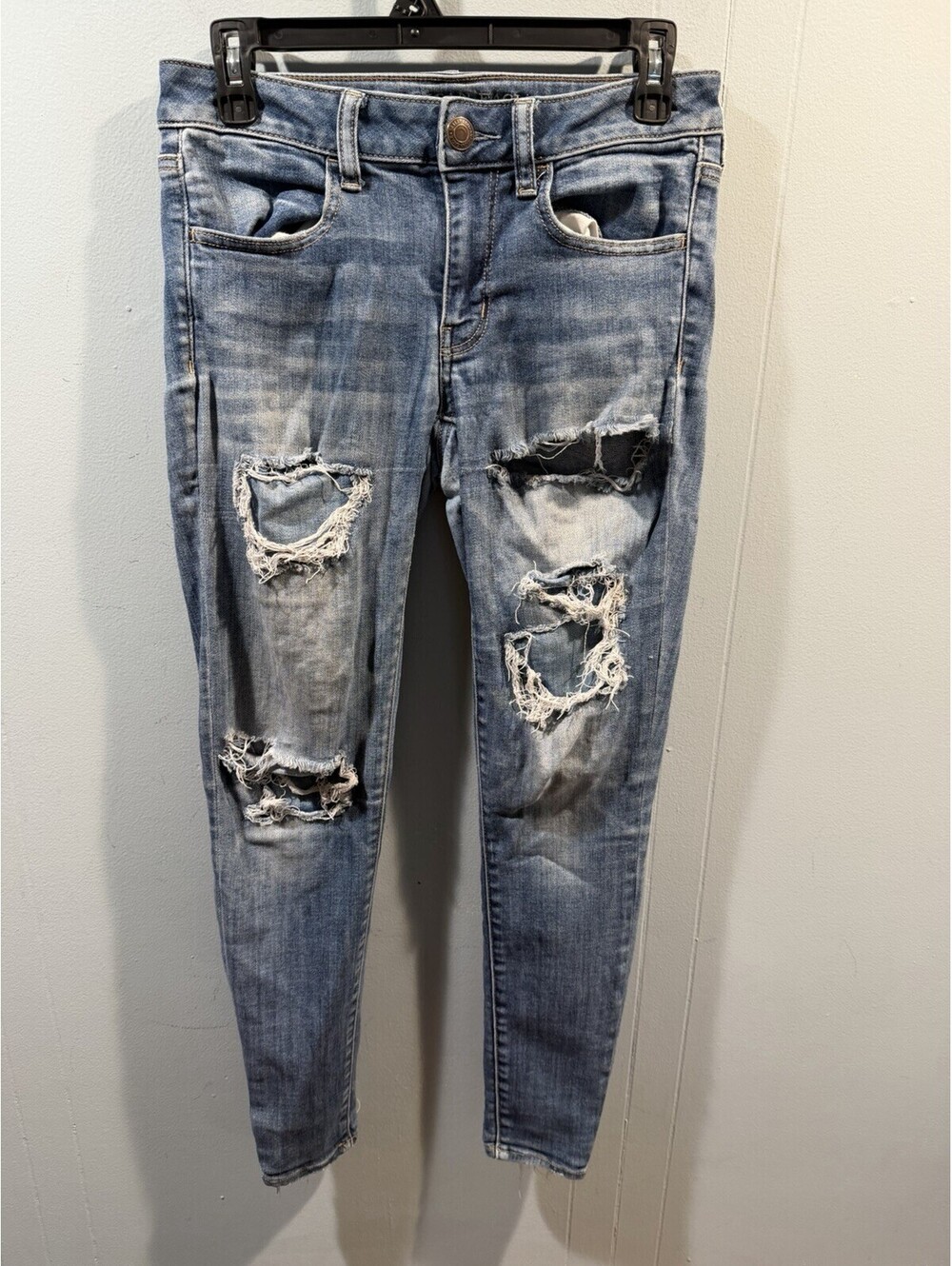 Womens American Eagle Distressed Super Super Stretch Jeans Size 6 Edgy Style